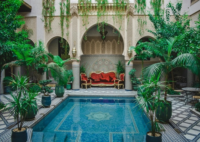 Understanding Halal Hospitality Standards (SMIIC)